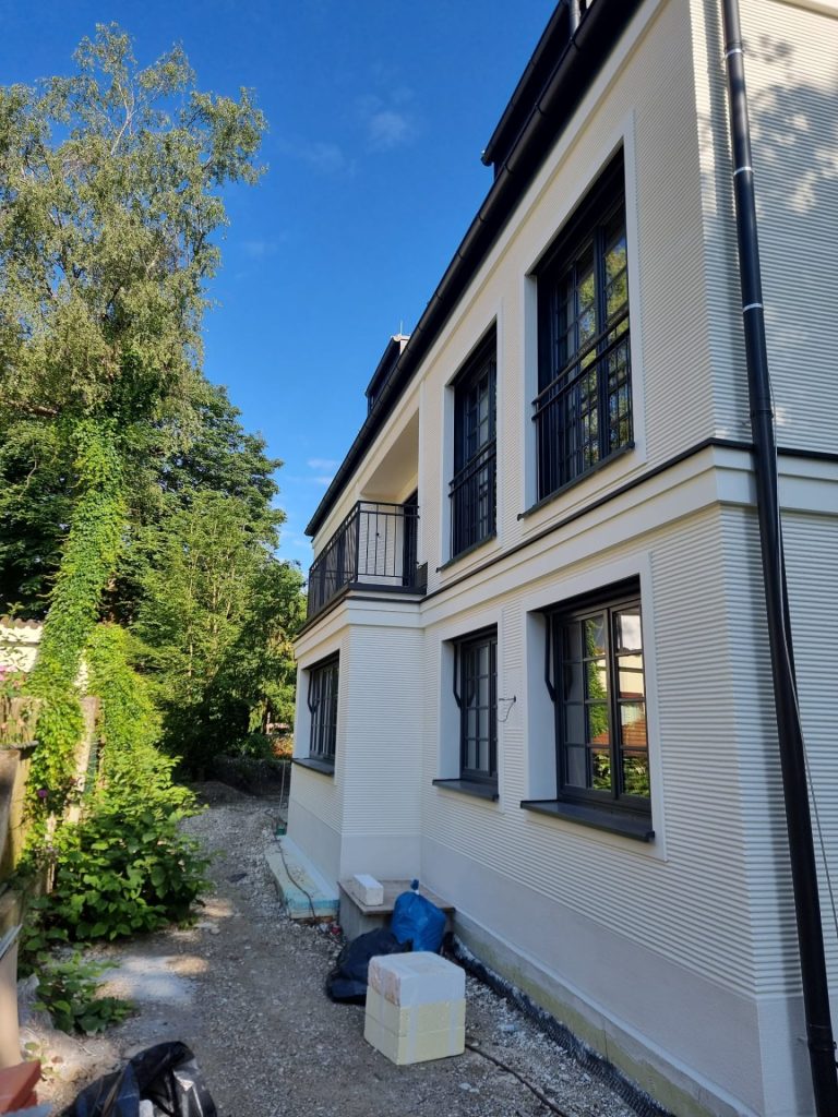 Prenova zgodovinske fasade - stare hise 01